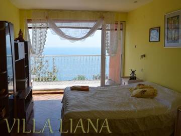 Фото номера Дом с 4 спальнями Дома для отпуска Villa Liana г. Божурец 11