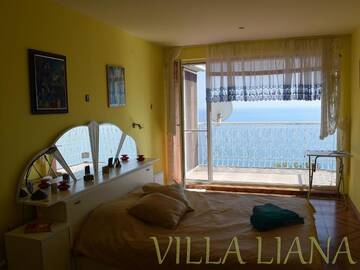 Фото номера Дом с 4 спальнями Дома для отпуска Villa Liana г. Божурец 20