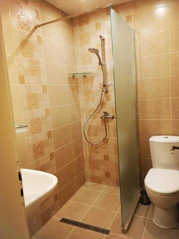 Фото номера Дом с 4 спальнями Дома для отпуска Villa Liana г. Божурец 34